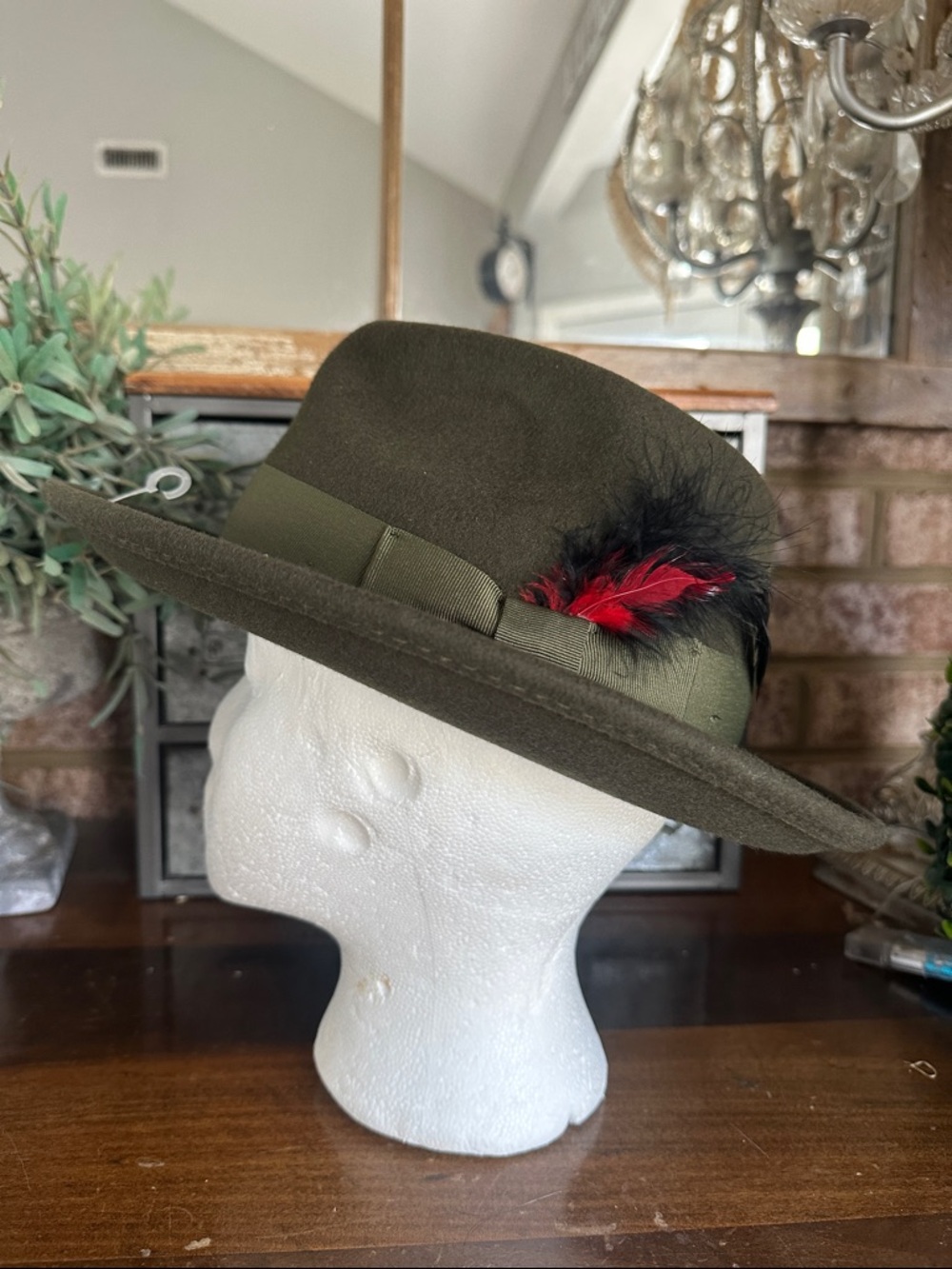 HATS IN THE BELFRY TAMMANY FEDERA HAT SMALL WOOL FELT FEATHER